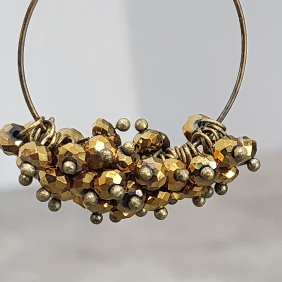 Cluster hoop earrings - Picture 2 of 6